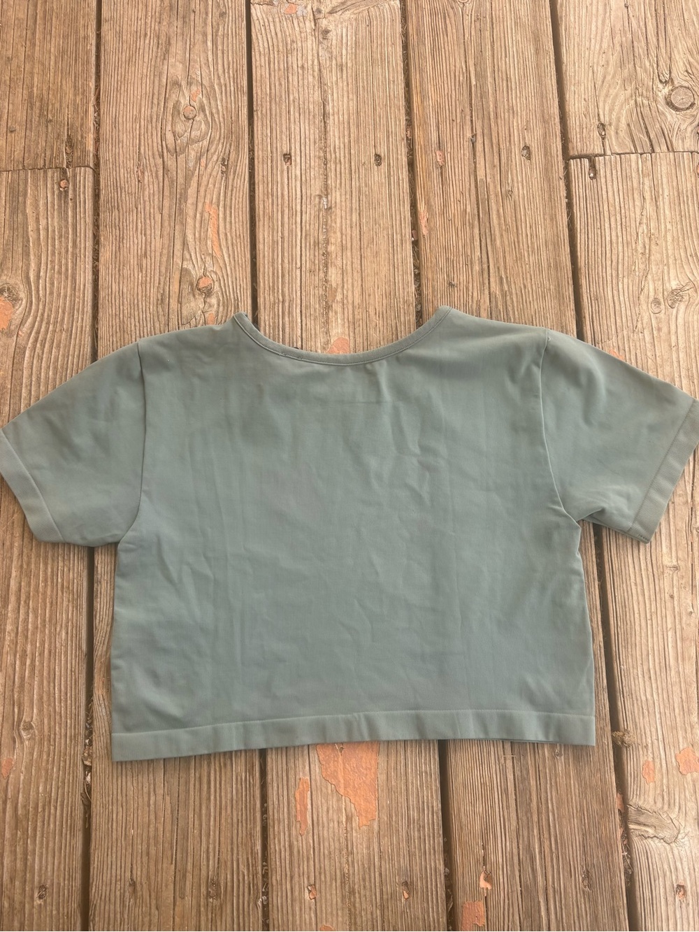 Organic Basics crop top Tee in Sage - Picture 3 of 3